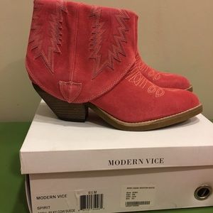 Brand New Modern Vice Spirit Suede Bootie Size 9.5